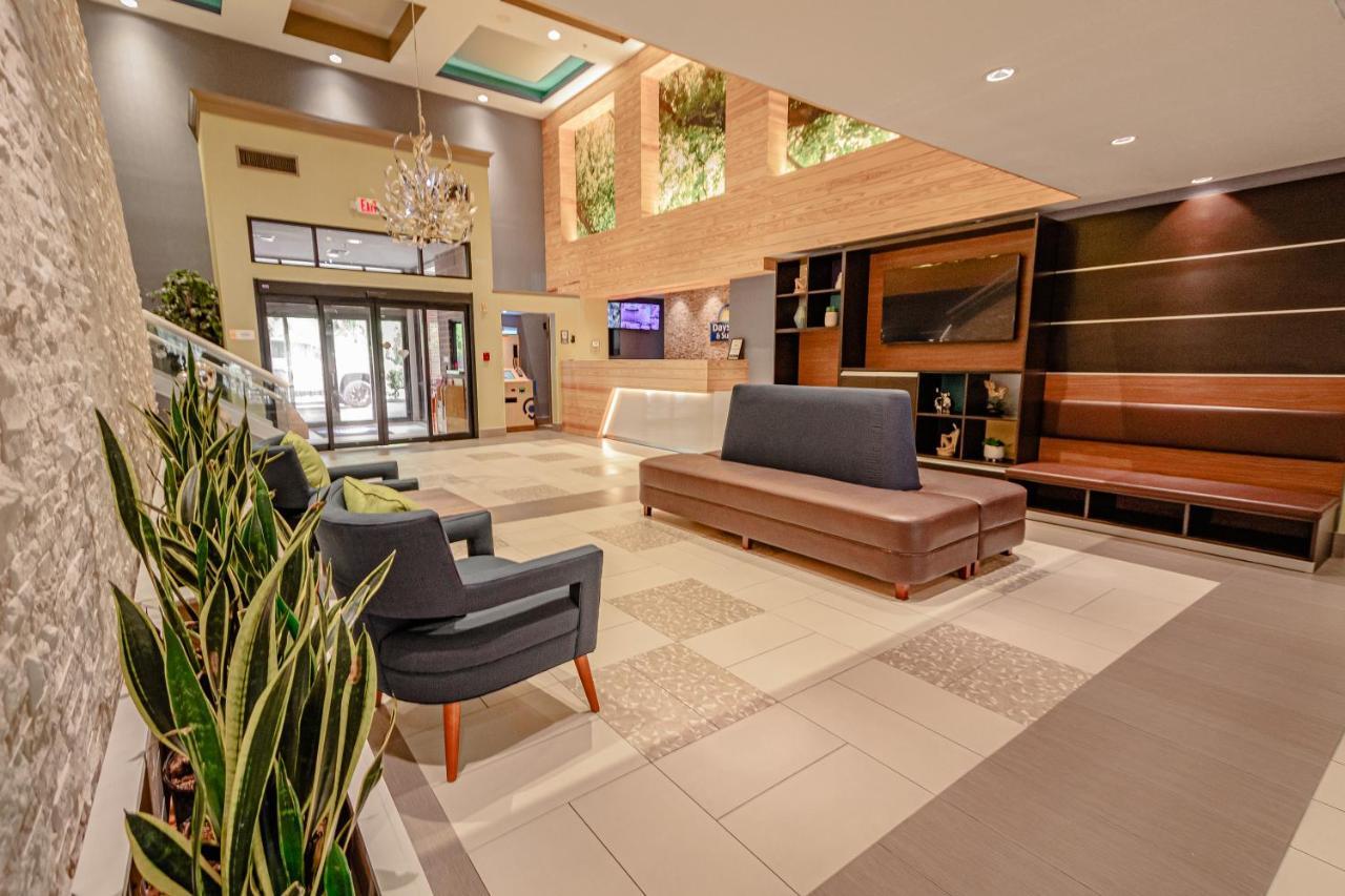 Days Inn & Suites By Wyndham Fort Myers Near Jetblue Park Ngoại thất bức ảnh