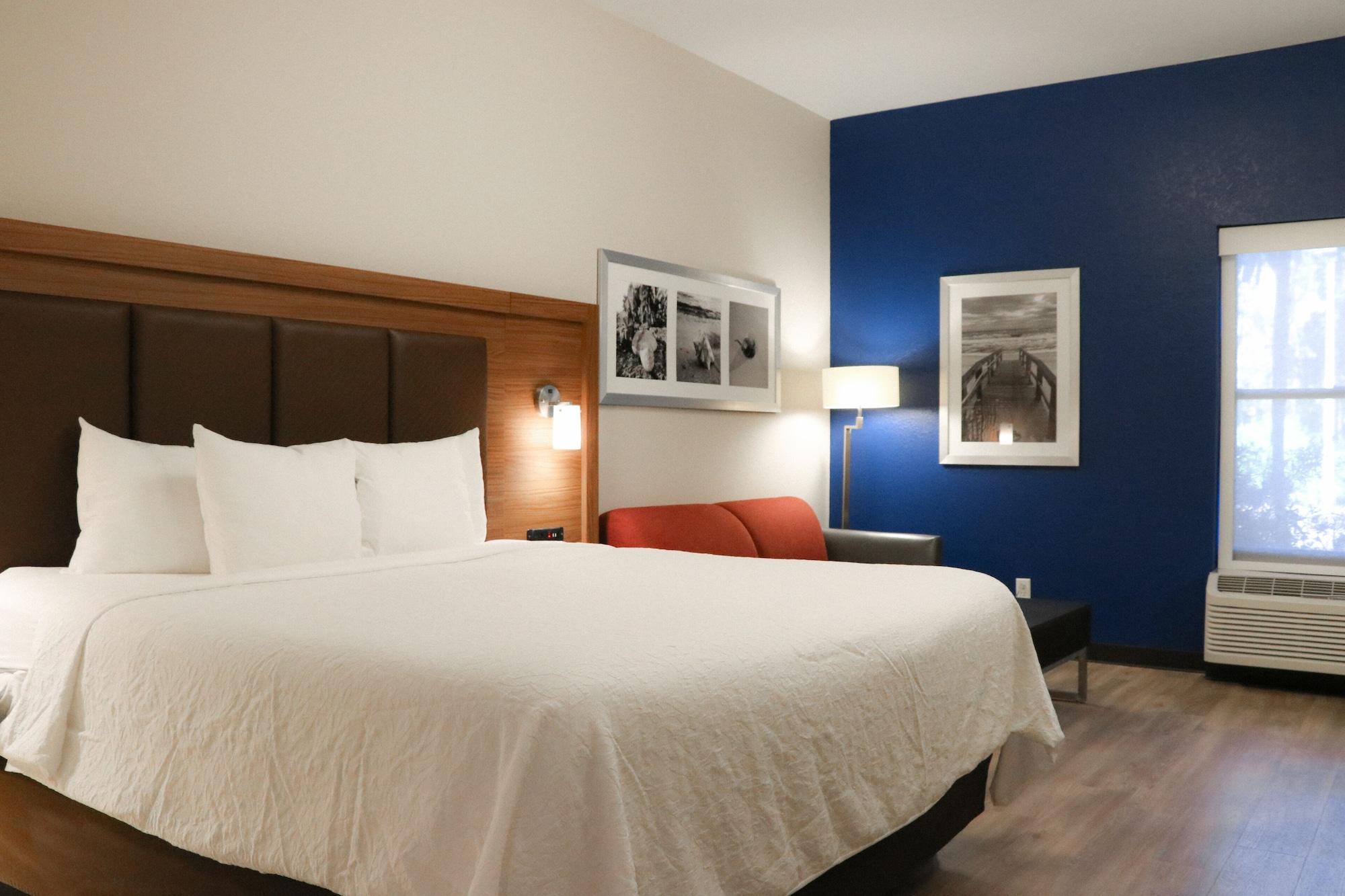Days Inn & Suites By Wyndham Fort Myers Near Jetblue Park Ngoại thất bức ảnh