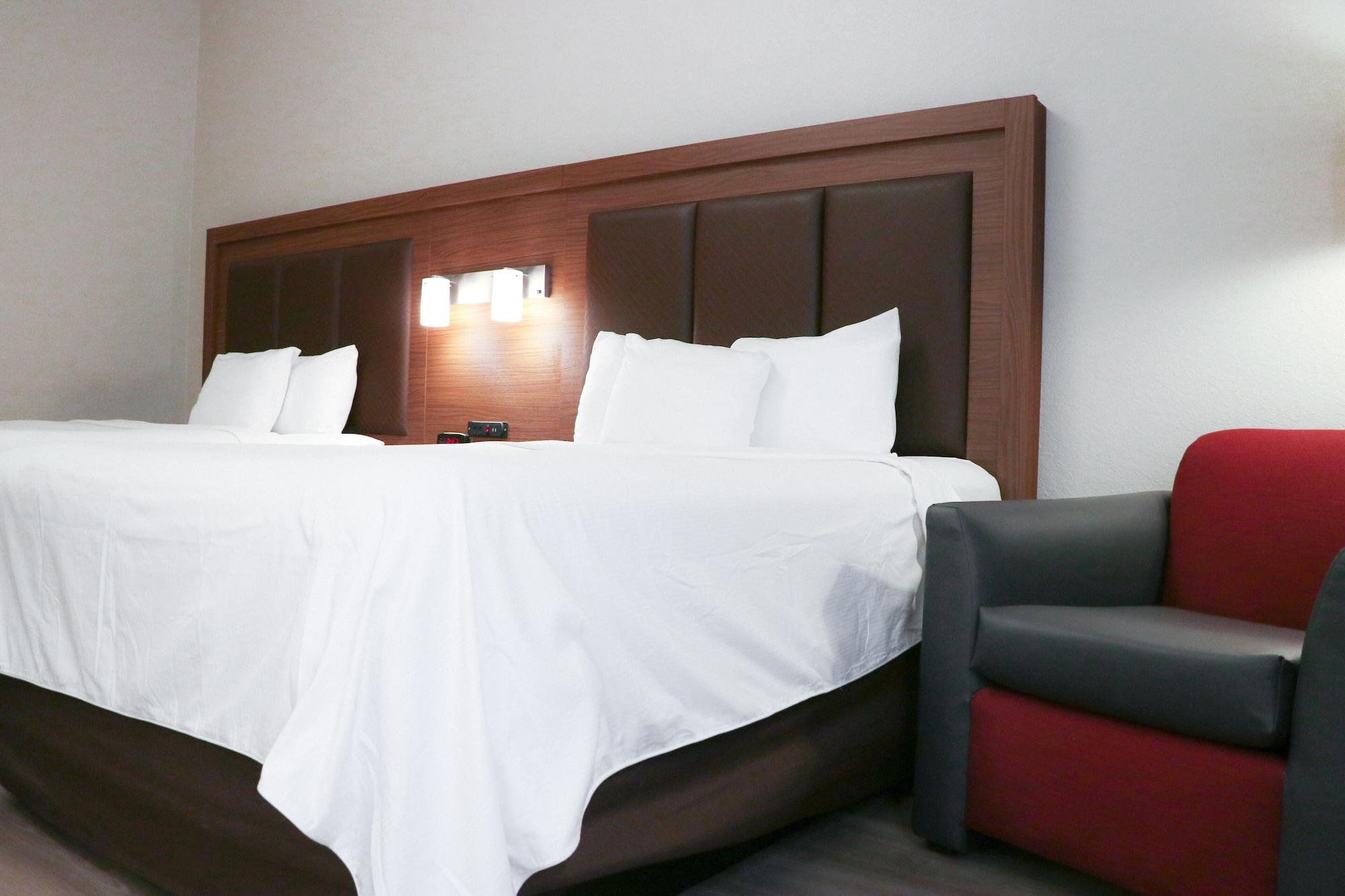 Days Inn & Suites By Wyndham Fort Myers Near Jetblue Park Ngoại thất bức ảnh
