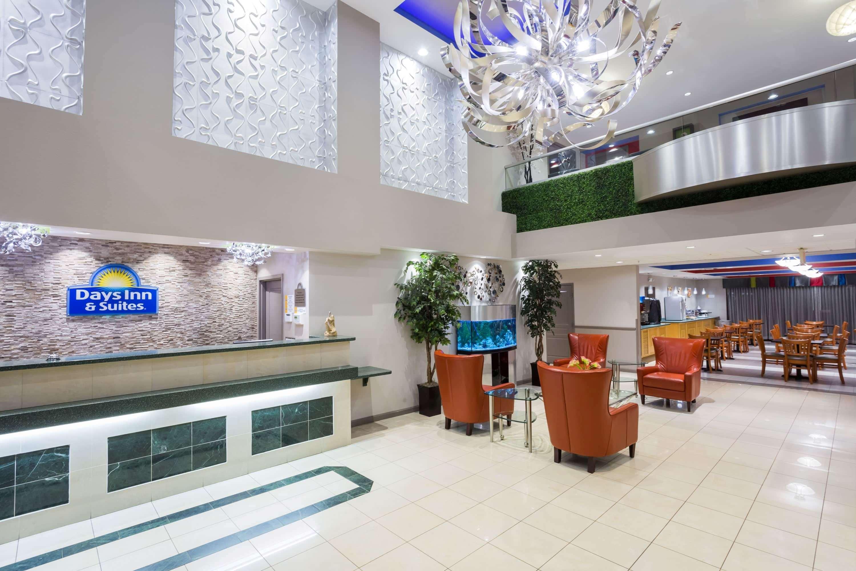 Days Inn & Suites By Wyndham Fort Myers Near Jetblue Park Ngoại thất bức ảnh
