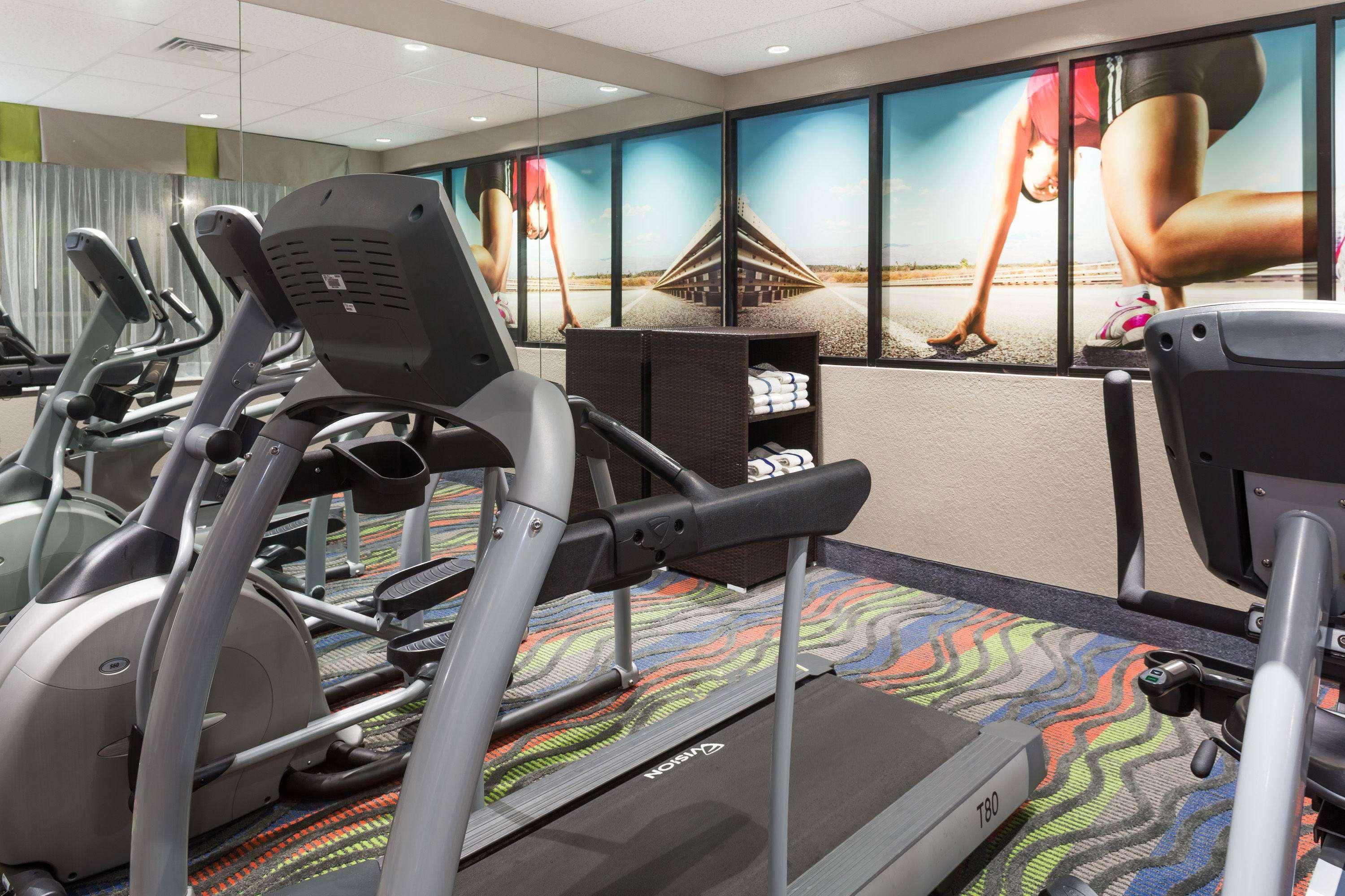 Days Inn & Suites By Wyndham Fort Myers Near Jetblue Park Ngoại thất bức ảnh