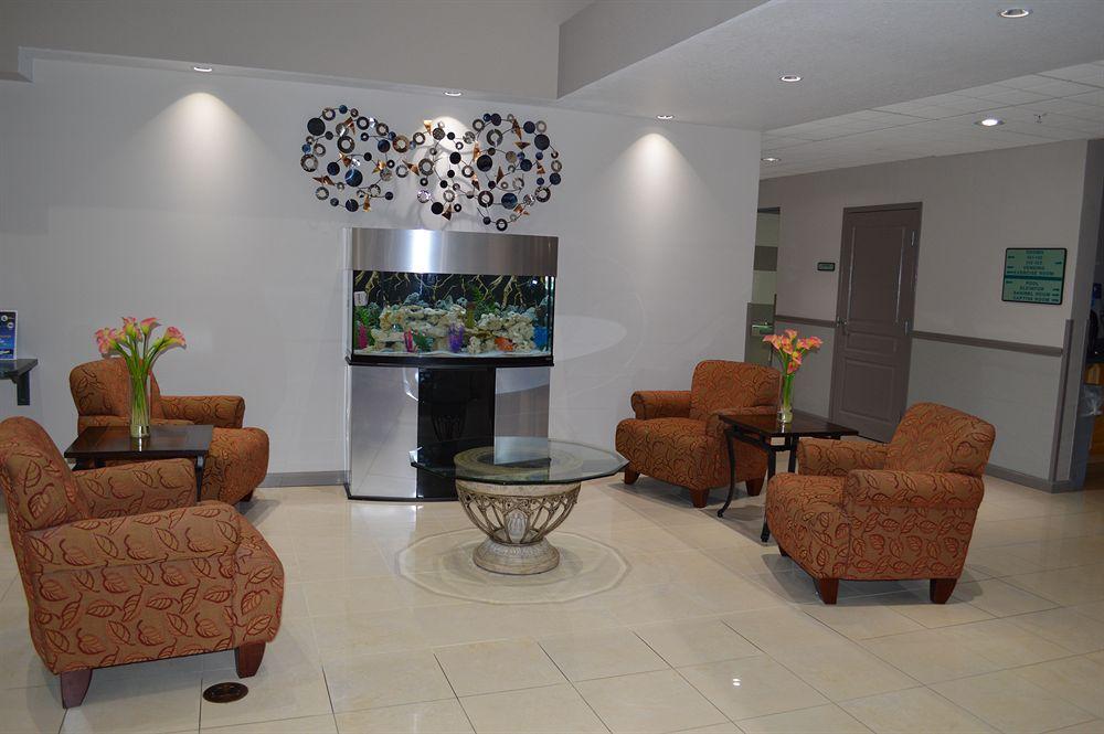 Days Inn & Suites By Wyndham Fort Myers Near Jetblue Park Ngoại thất bức ảnh