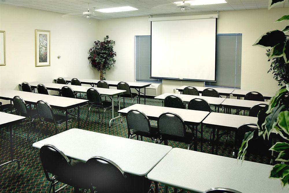 Days Inn & Suites By Wyndham Fort Myers Near Jetblue Park Ngoại thất bức ảnh