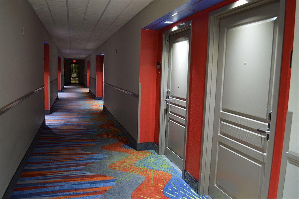 Days Inn & Suites By Wyndham Fort Myers Near Jetblue Park Ngoại thất bức ảnh