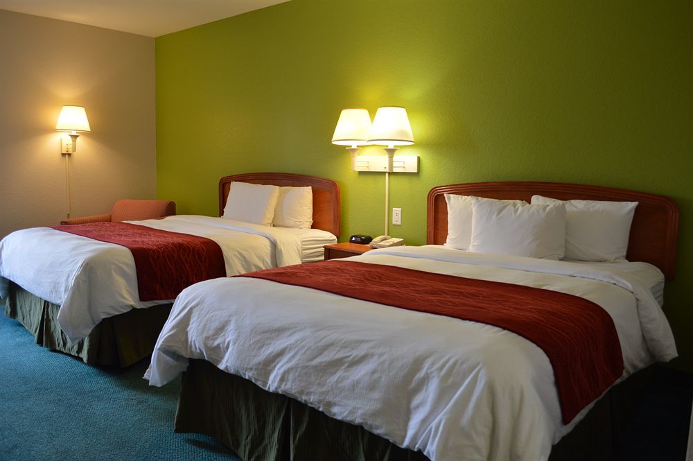 Days Inn & Suites By Wyndham Fort Myers Near Jetblue Park Ngoại thất bức ảnh