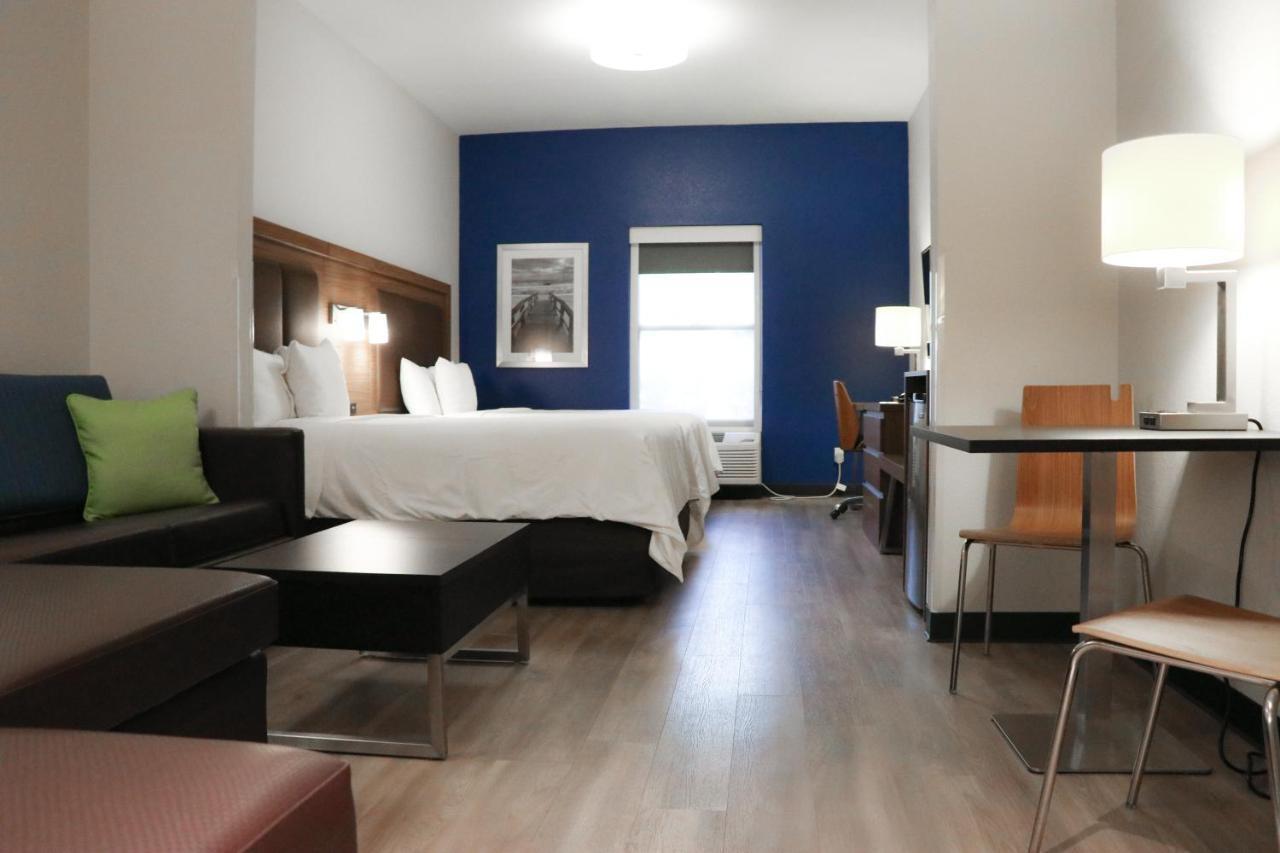Days Inn & Suites By Wyndham Fort Myers Near Jetblue Park Ngoại thất bức ảnh