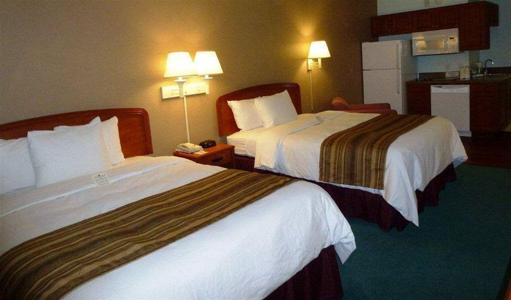 Days Inn & Suites By Wyndham Fort Myers Near Jetblue Park Ngoại thất bức ảnh
